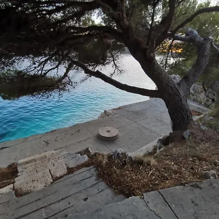 Stone Apartment *